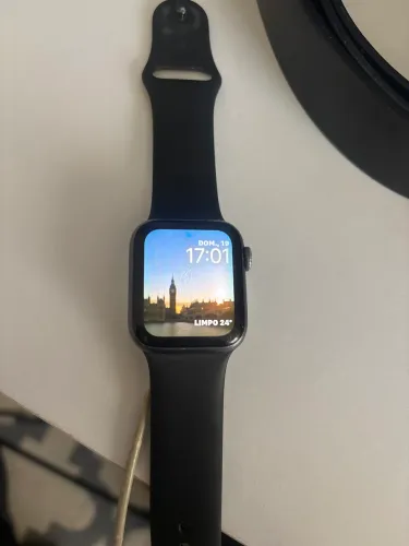 Apple Watch 4 - 40MM 16 GB