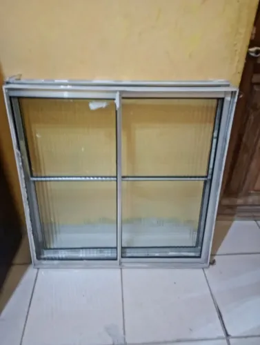 Janela de alumínio