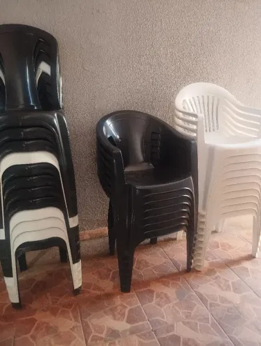 Cadeiras de Plástico