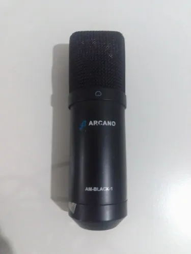 Microfone profissional para estúdio 