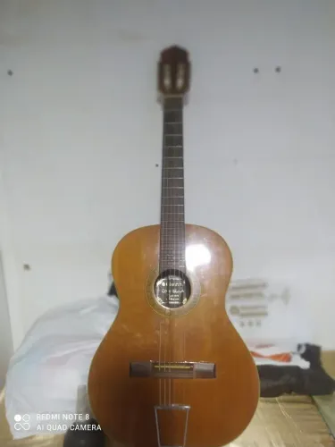 Violão Simples.