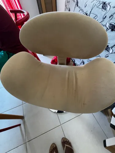 Poltrona bege vendendo urgente pois me mudo amanhã