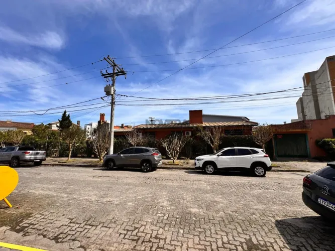 Casa próximo a Av. Dom Joaquim