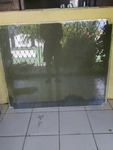 Tampo de vidro para mesa temperado 1 metro por 1 e 20 centímetros