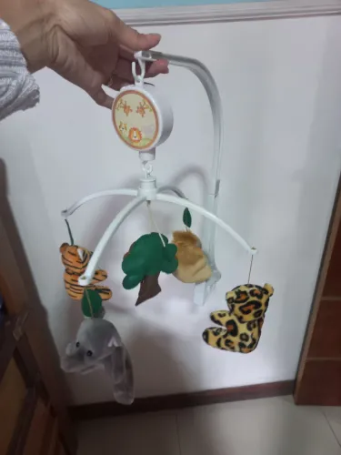 Mobile infantil safari.
