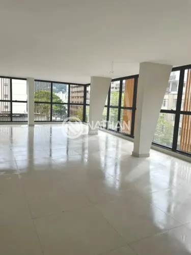 Salas comercias para aluguel tem 75 metros quadrados em Várzea - Teresópolis - RJ