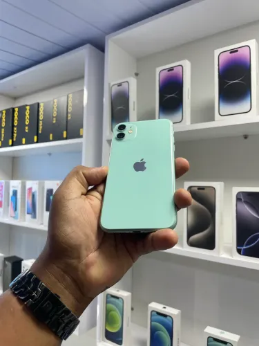 IPHONE 11 verde