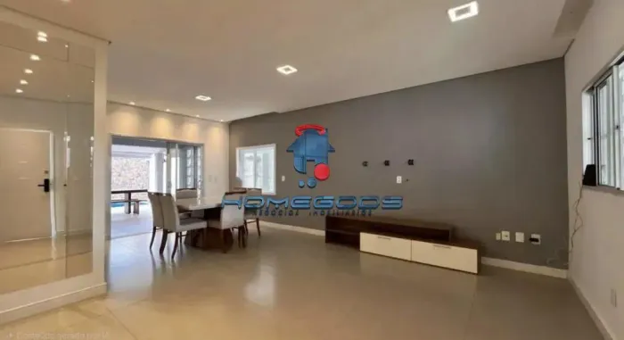 Casa à venda com 3 dormitórios sendo 1 suíte, varanda gourmet com churrasqueira, piscina a