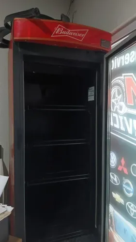Cervejeira Metalfrio 576l Nova plotagem budweiser