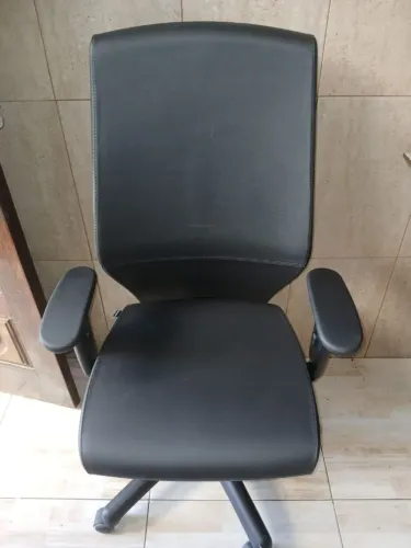 Cadeira de Escritório Executiva Preta Nova