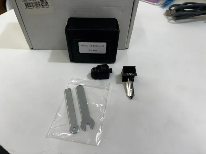 Kit Hotend Bambu Lab P2S 0,4mm com Bico de Aço Endurecido