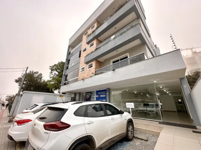 Sala comercial com 64m² disponivel para locação no centro de Balneário Piçarras/SC (Cód. 1