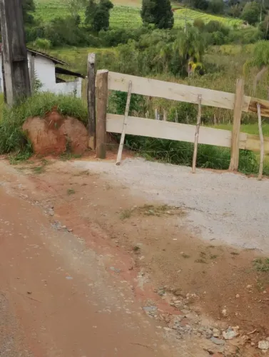Sítio com lago já com peixe