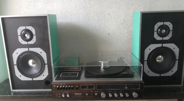 Som Toca-discos LP Vinil 3x1 National, modelo SS - 7070, original de 1975