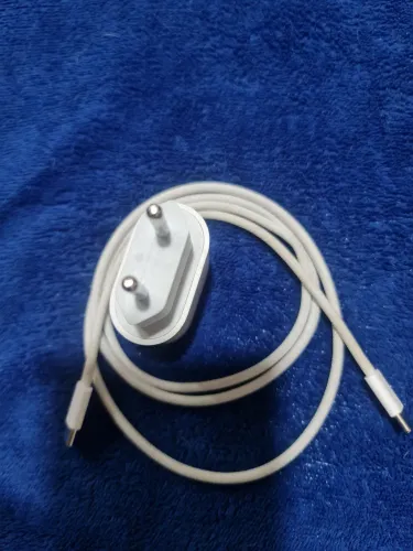 Carregador Apple iPhone 15,16,17. Original.