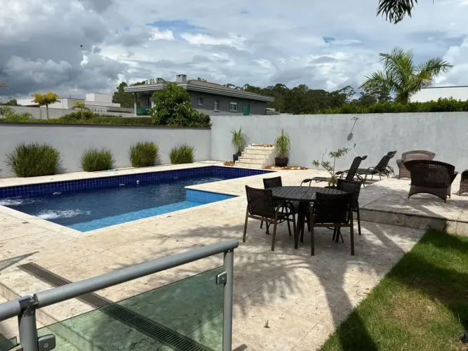 OPORTUNIDADE LOCAÇÃO - Porteira Fechada - Reserva Santa Maria, 4 Suítes, Piscina etc.