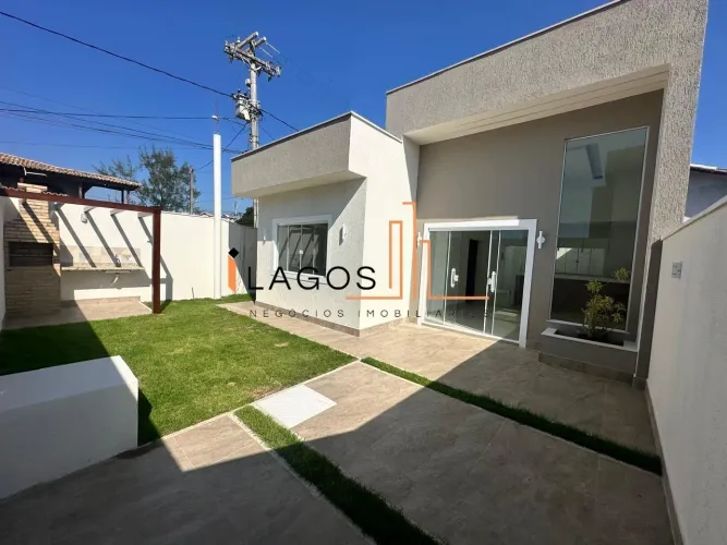 Casa para Venda em Cabo Frio, Vila do Peró, 2 dormitórios, 1 suíte, 2 banheiros, 2 vagas