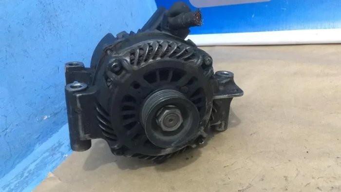 Fusion 2.3 2010 alternador original