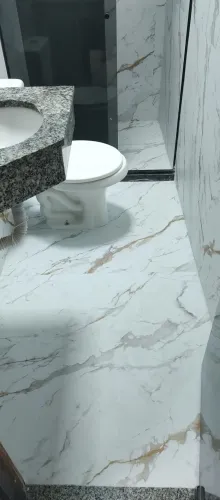 Transforme seu banheiro, cozinha e qualquer área interna da sua casa com piso vinílico