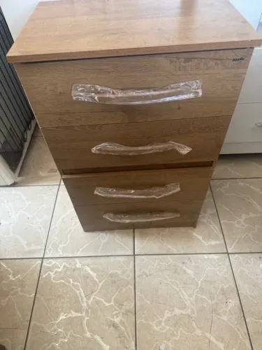 Cômoda de 4 Gavetas