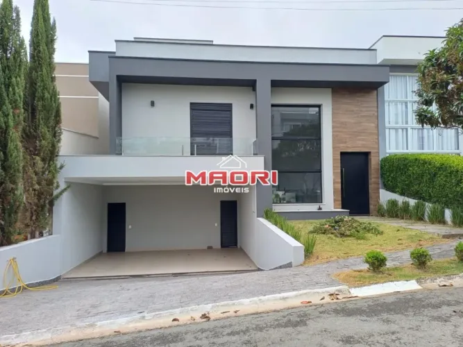 Casa à venda no Condomínio Le Village em Valinhos