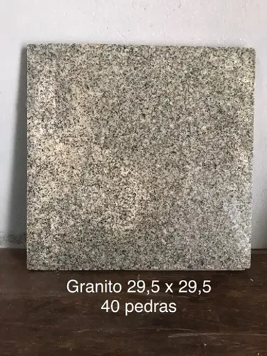 Piso Granito Cinza 29,5 x 29,5 cm - 40 pedras - 3,42 m2 