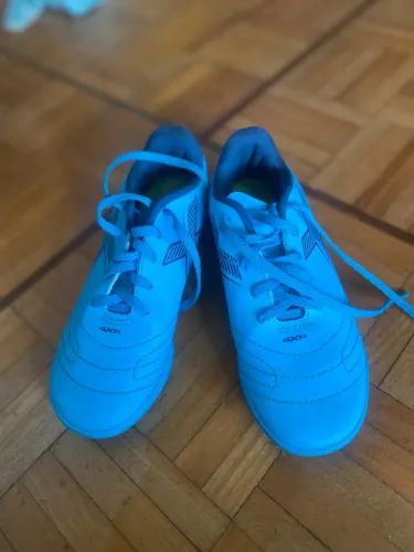 Chuteira unisex tamanho 32- Pouco uso