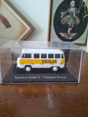 Miniatura de carro serviço Volkswagen kombi t2 transporte escolar