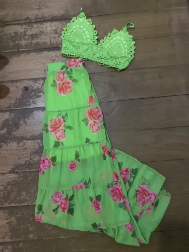 Conjunto saia + cropped - M 