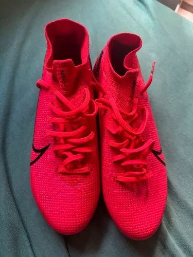 Chuteira profissional superfly360