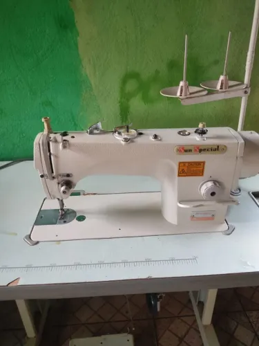 Maquina de costura