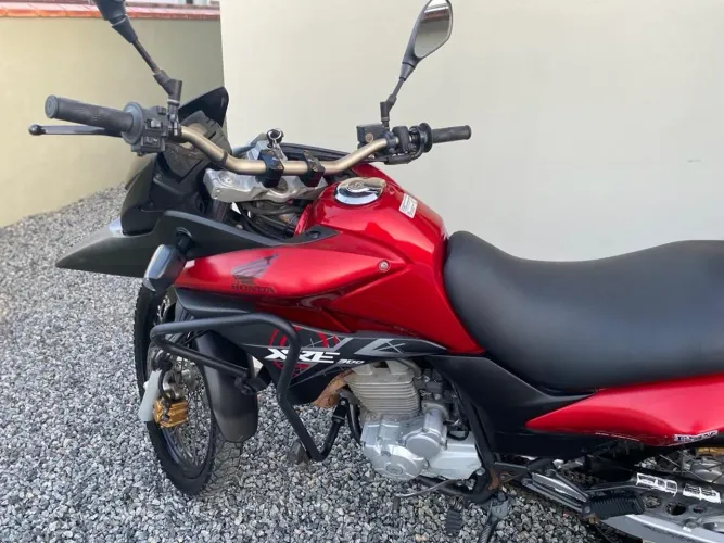 Moto xre 300 ano 2012 ( 51 mil km original )