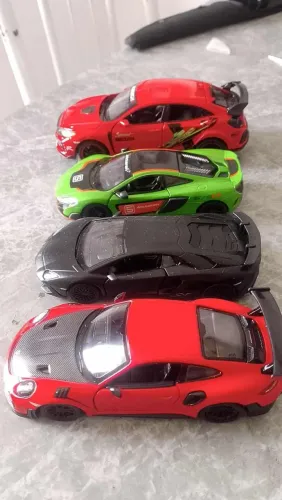 Carrinhos Colecionáveis