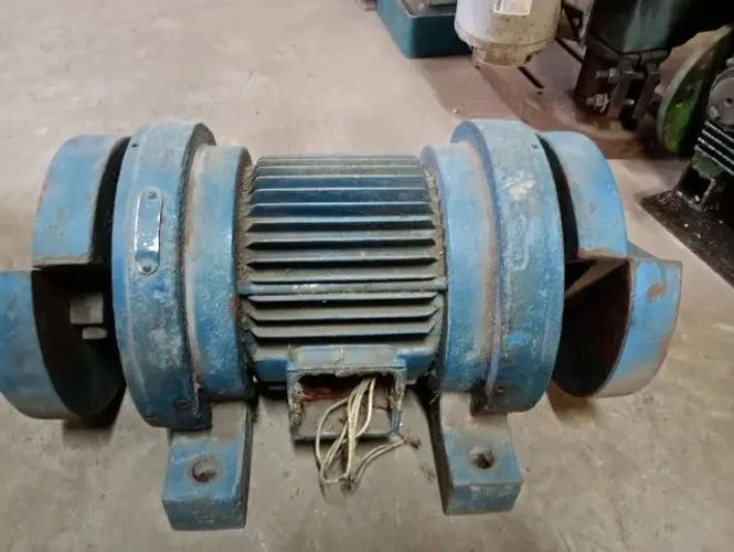 Motor Vibratório 5CV com Contrapeso | Potente para Peneira, Esteira e Panela Vibratória