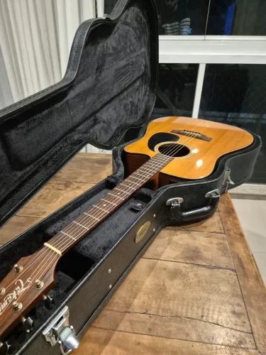 Violão Takamine
