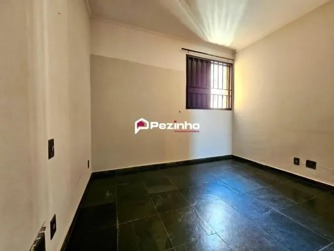 Apartamento à venda em Limeira, Centro, com 4 quartos, com 203 m², Edificio Monte Carlo