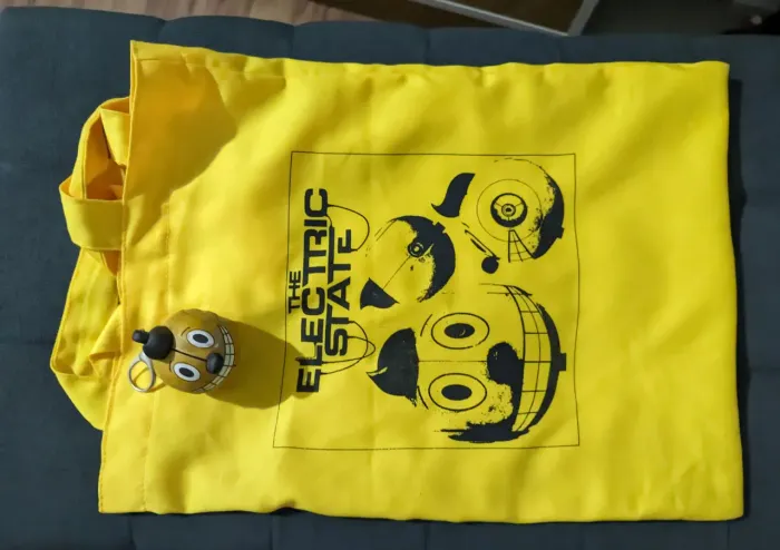 Bolsa Netflix - The Electric State + Chaveiro 
