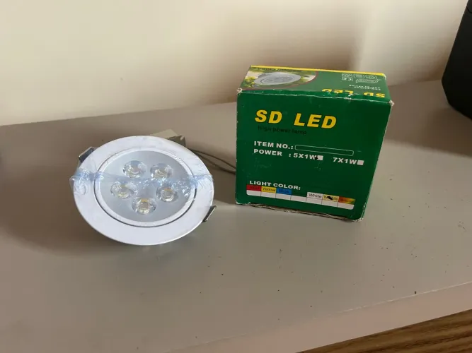 Lâmpada LED embutida 5W