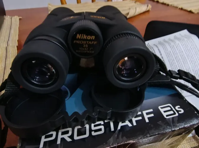Binóculos Nikon Prostaff 3S 10x42 (troco)