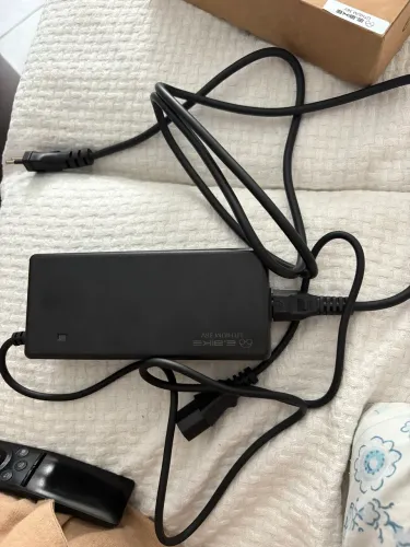 Carregador E-Bike Lev - Pouco usado