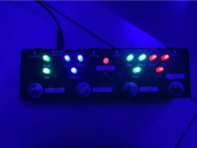 Pedaleira 4 efeitos Mosky