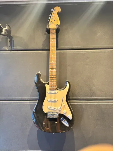 Guitarra Memphis MG22 by Tagima - Stratocaster Preta