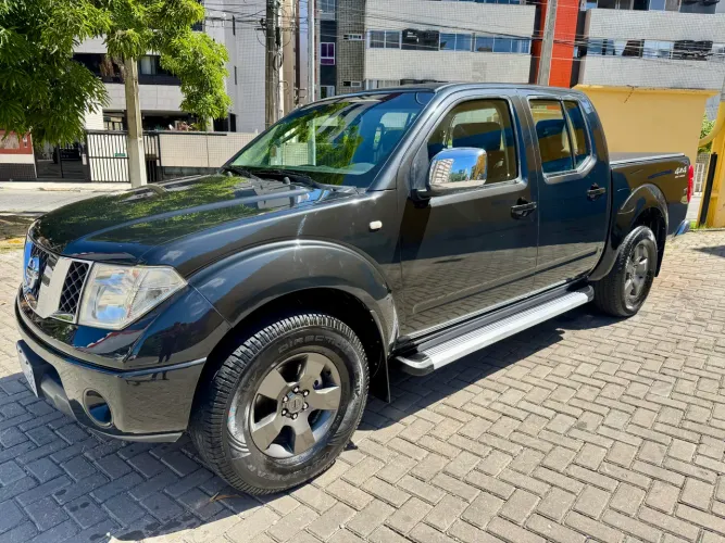 Nissan Frontier LE CD 4X4 2.5 TB Diesel Mec. 2012