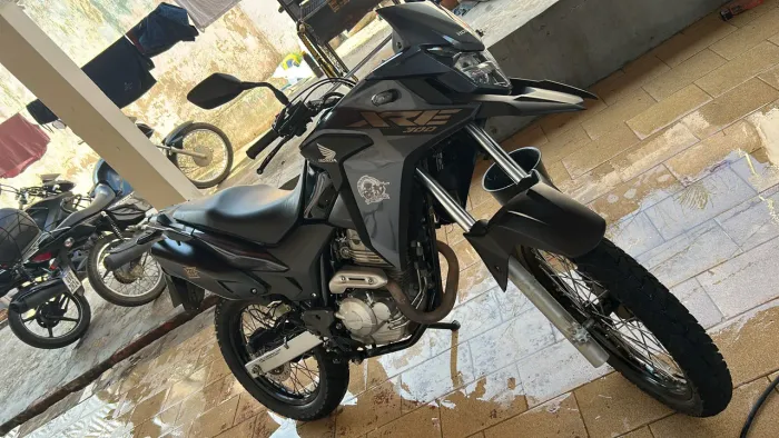 Xre 300 abs 2023