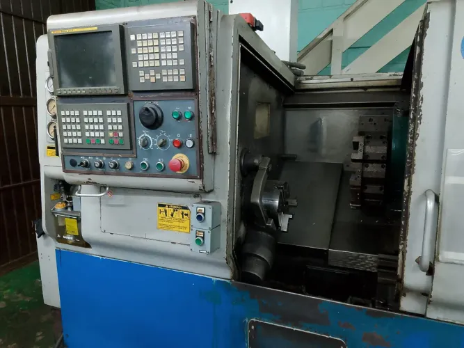 Torno CNC Industrial