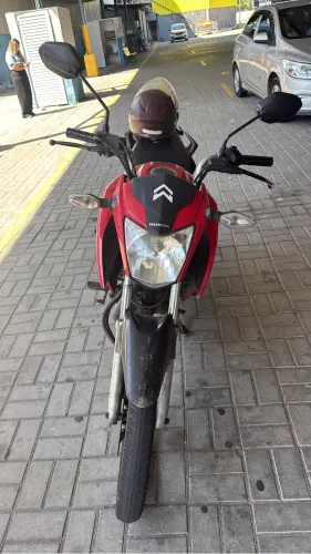 Vendo cg titan 2021 start  14 mil pra sair hj 