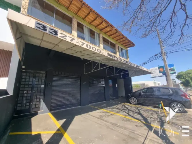 Loja/sala/ponto comercial para locação com 358 m² - 1 banheiro - 5 vagas - Av Maringá - Ce