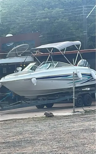 PROMOÇÃO Lancha 195 Ventura, 2008 motor 115hp 2013 registrada na Capitania