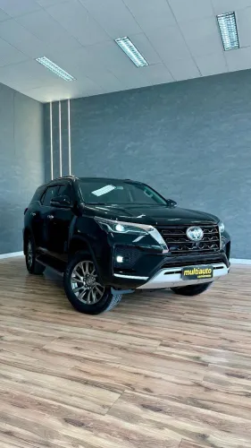 Toyota Hilux SW4 SRX 4X4 2.8 TDI 16V Dies. Aut. 2022