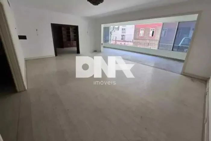 Apartamento : / Residencial / Copacabana